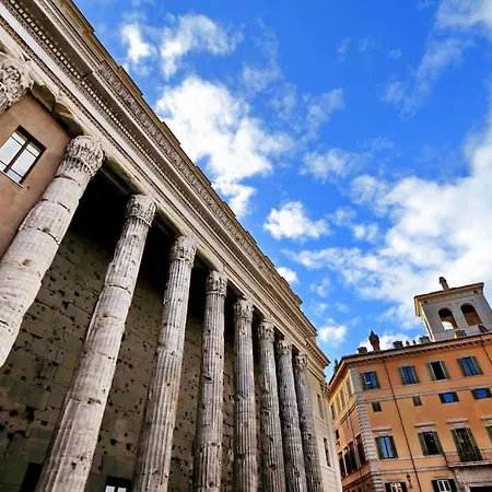 Pantheon Stylish Attic Roma